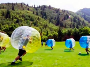 futbol-bombolla-burbuja-fiesta-espectacles-espectaculos-contratar-barcelona-animacion-animacio-cultura-nens-festes-fiestas-11